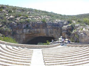 carlsbad bat cave entrance
